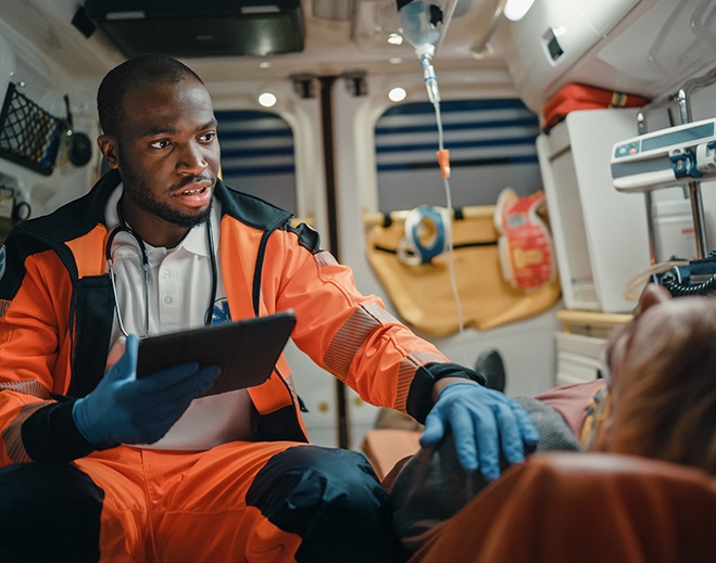 Should You Call 911 or Head to the ER Yourself?